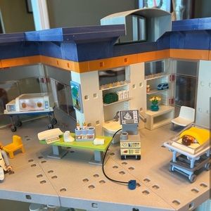 Playmobil clinic 1st 1/2